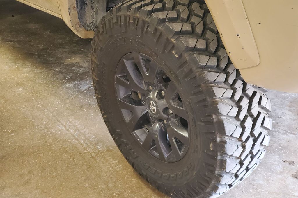 2020 Toyota Tacoma SR5 Hondo TX