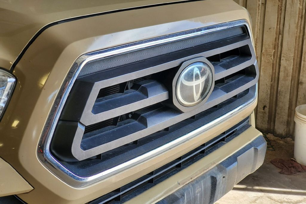 2020 Toyota Tacoma SR5