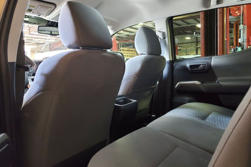 2020 Toyota Tacoma SR5 Hondo TX