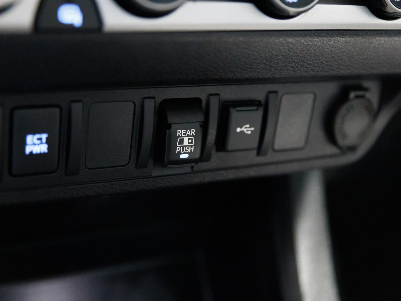 2020 Toyota Tacoma SR5 Crew Cab 4WD Cranberry PA