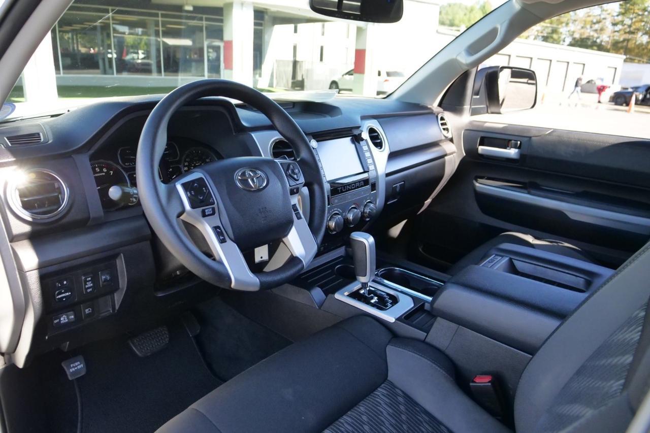 2020 Toyota Tundra 4WD SR5 4X4 / 5.7L V8 / Wheels & Tire Upgrade Lincolnton NC