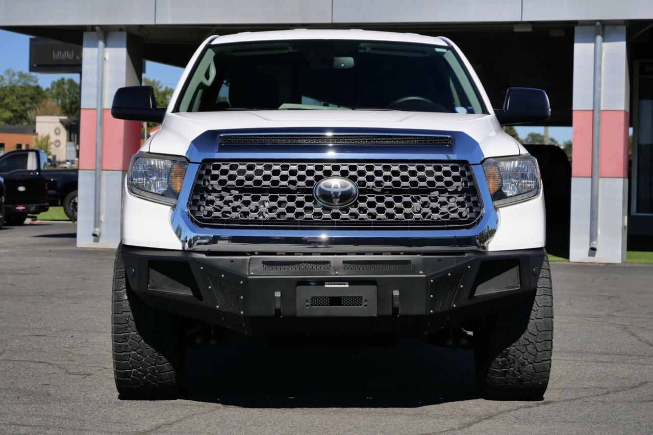 2020 Toyota Tundra 4WD SR5 4X4 / 5.7L V8 / Wheels & Tire Upgrade Lincolnton NC