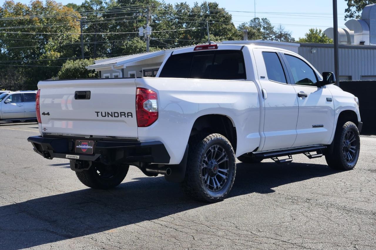 2020 Toyota Tundra 4WD SR5 4X4 / 5.7L V8 / Wheels & Tire Upgrade Lincolnton NC