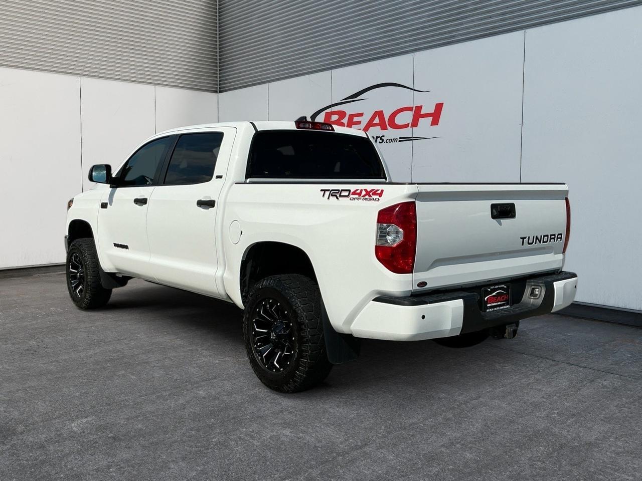 2020 Toyota Tundra SR5 - Photo 11