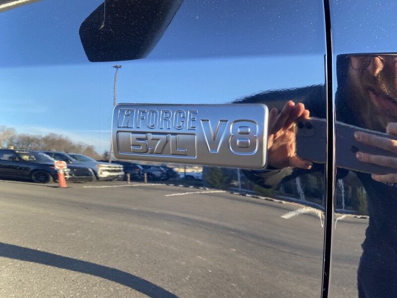 2020 Toyota Tundra 4WD SR5 Bristol  PA