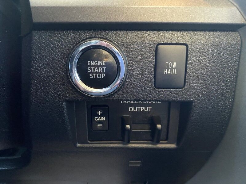 2020 Toyota Tundra 4WD SR5 Bristol  PA