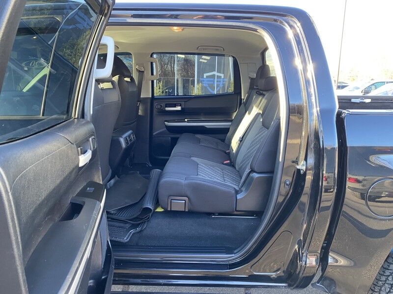 2020 Toyota Tundra 4WD SR5 Bristol  PA