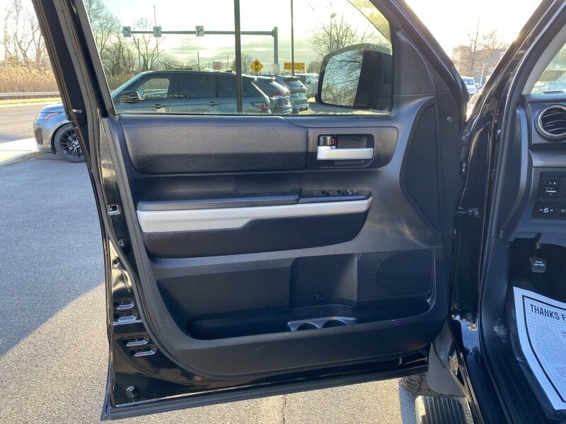 2020 Toyota Tundra 4WD SR5 Bristol  PA