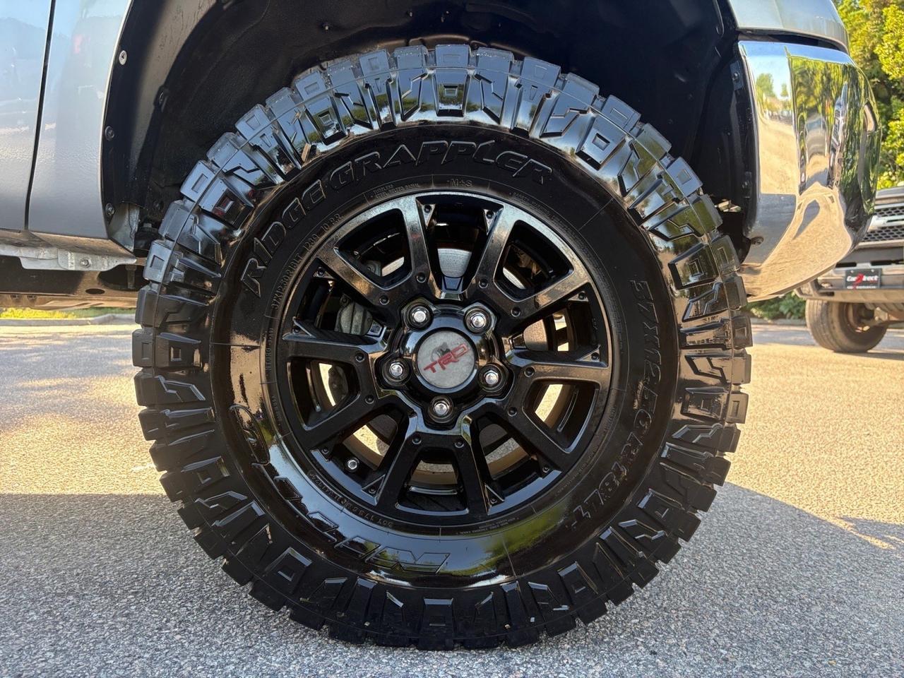 2020 Toyota Tundra 4WD SR5, LIFTED, RUNNING BOARDS, CUSTOM TRD WHEELS, TOW PACKAGE, BACKUP CAMERA WITH PARKING SENSORS, REMOTE START, NAVIGATION, APPLE CARPLAY/ANDROID AUTO CAPABLE, LOW MILES, TAKE A TUNDRA HOME TODAY! Virginia Beach VA