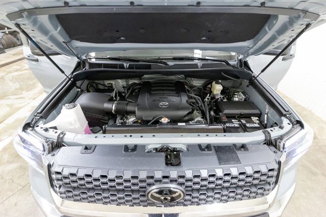 2020 Toyota Tundra 4x4 Crew Max SR5 TRD Offroad Roof BCam Red Deer AB