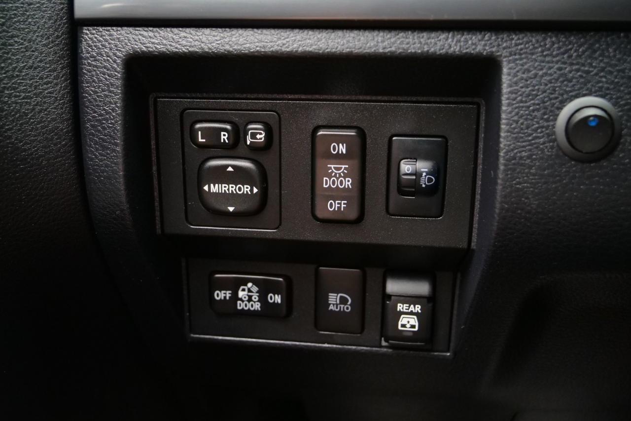 2020 Toyota Tundra Platinum 4X4 / Crewmax / UPGRADES / 5.7L V8! Lincolnton NC
