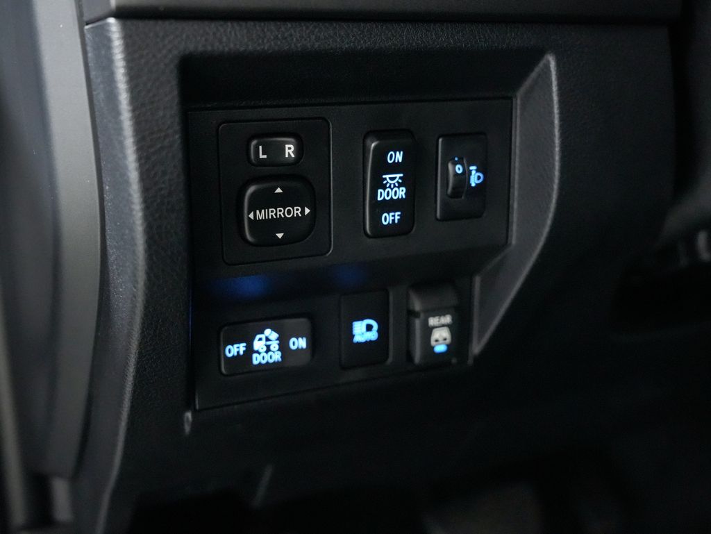 2020 Toyota Tundra SR5 Crewmax Tigard OR