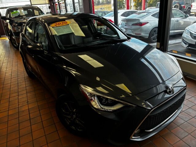 2020 Toyota Yaris XLE