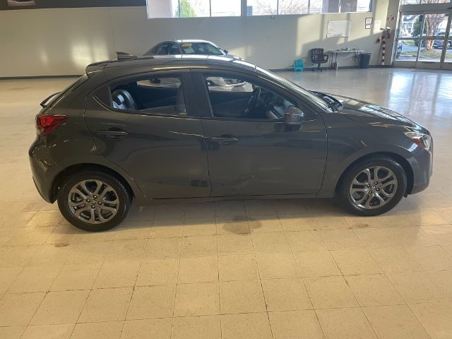 2020 Toyota Yaris XLE
