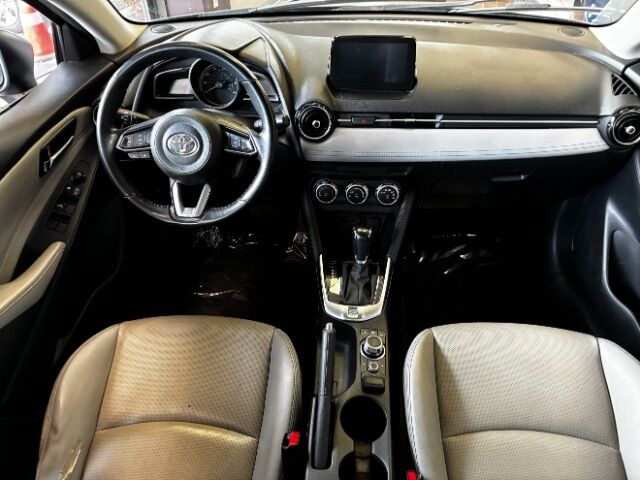 2020 Toyota Yaris XLE