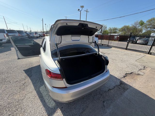 2020 VOLKSWAGEN PASSAT SE Grand Prairie TX