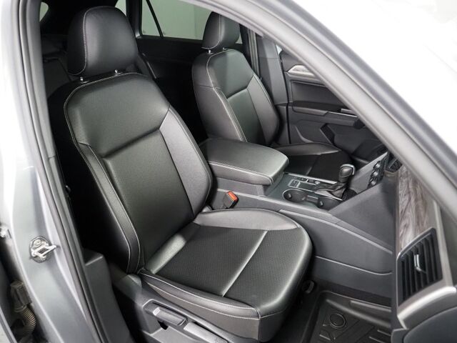 2020 Volkswagen Atlas Cross Sport 3.6L V6 SE w/Technology *ADAPTIVE CRUISE, SAFETY ALERTS, BACKUP-CAMERA, COLOR TOUCHSCREEN, PANORAMA MOONROOF, HEATED SEATS, REMOTE START, POWER LIFTGATE, 20 INCH ALLOYS, ANDROID & APPLE Round Rock TX