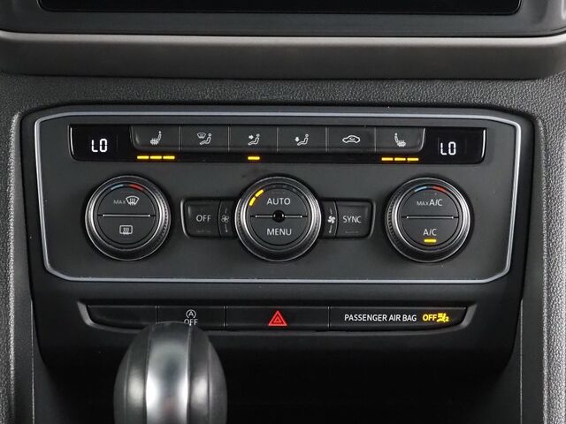 2020 Volkswagen Atlas Cross Sport 3.6L V6 SE w/Technology *ADAPTIVE CRUISE, SAFETY ALERTS, BACKUP-CAMERA, COLOR TOUCHSCREEN, PANORAMA MOONROOF, HEATED SEATS, REMOTE START, POWER LIFTGATE, 20 INCH ALLOYS, ANDROID & APPLE Round Rock TX