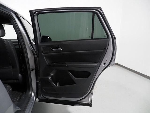 2020 Volkswagen Atlas Cross Sport 3.6L V6 SE w/Technology *ADAPTIVE CRUISE, SAFETY ALERTS, BACKUP-CAMERA, COLOR TOUCHSCREEN, PANORAMA MOONROOF, HEATED SEATS, REMOTE START, POWER LIFTGATE, 20 INCH ALLOYS, ANDROID & APPLE Round Rock TX