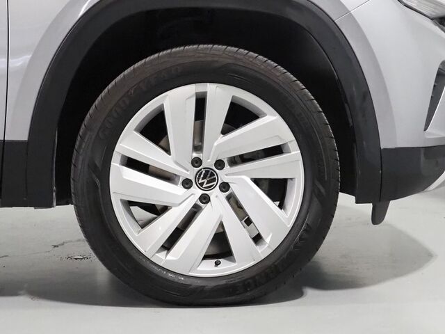 2020 Volkswagen Atlas Cross Sport 3.6L V6 SE w/Technology *ADAPTIVE CRUISE, SAFETY ALERTS, BACKUP-CAMERA, COLOR TOUCHSCREEN, PANORAMA MOONROOF, HEATED SEATS, REMOTE START, POWER LIFTGATE, 20 INCH ALLOYS, ANDROID & APPLE Round Rock TX