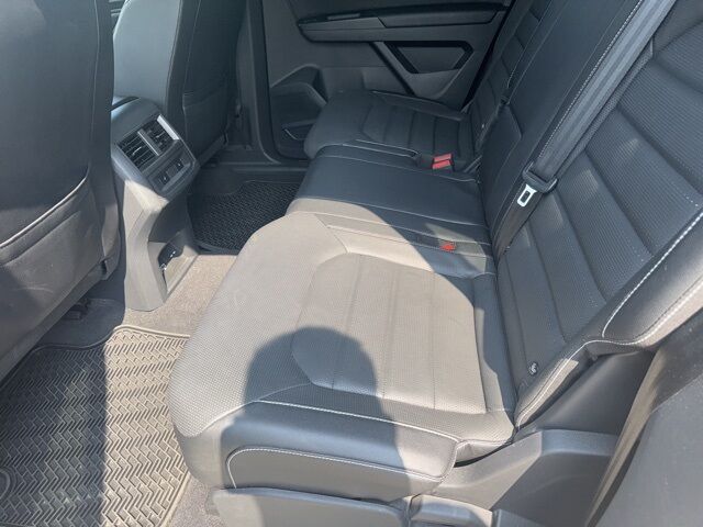 2020 Volkswagen Atlas Cross Sport 3.6L V6 SEL Premium R-Line West Burlington IA