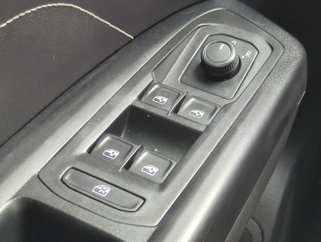 2020 Volkswagen Atlas Cross Sport 3.6L V6 SEL R-Line Appleton WI