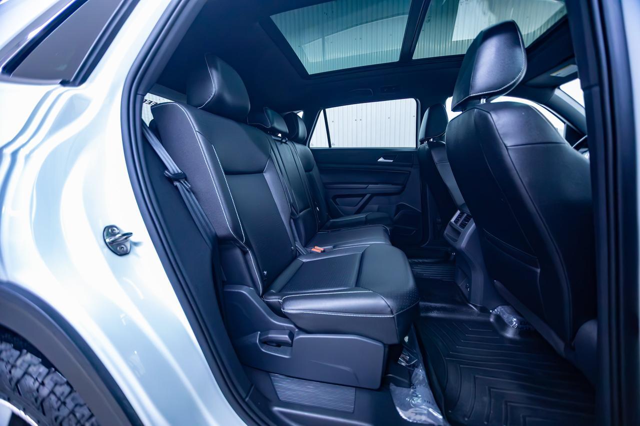 2020 Volkswagen Atlas Cross Sport 4Motion Comfortline Leather Roof BCam Red Deer AB