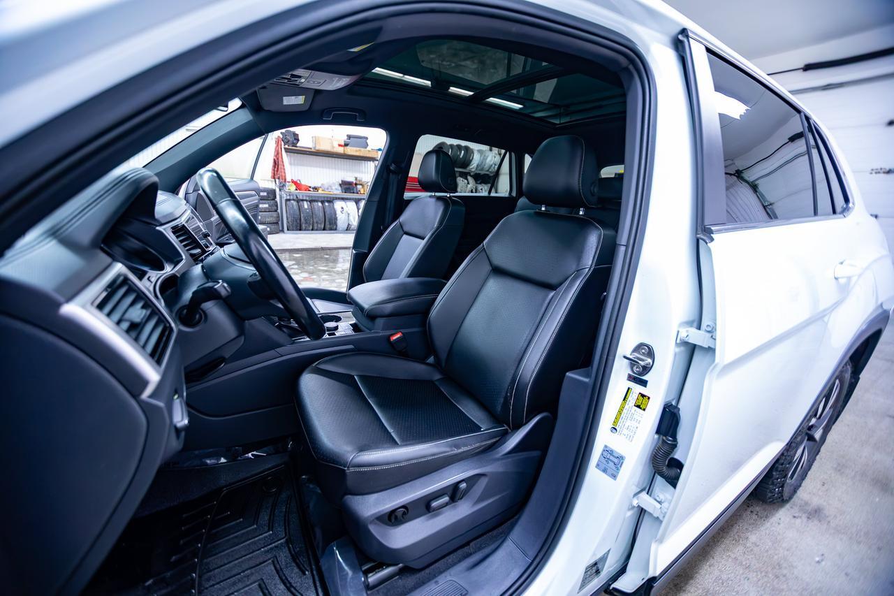 2020 Volkswagen Atlas Cross Sport 4Motion Comfortline Leather Roof BCam Red Deer AB