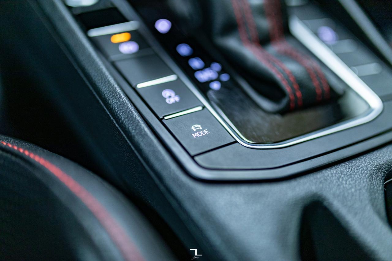 2020 Volkswagen Jetta GLI Leather Roof Nav BCam Red Deer AB