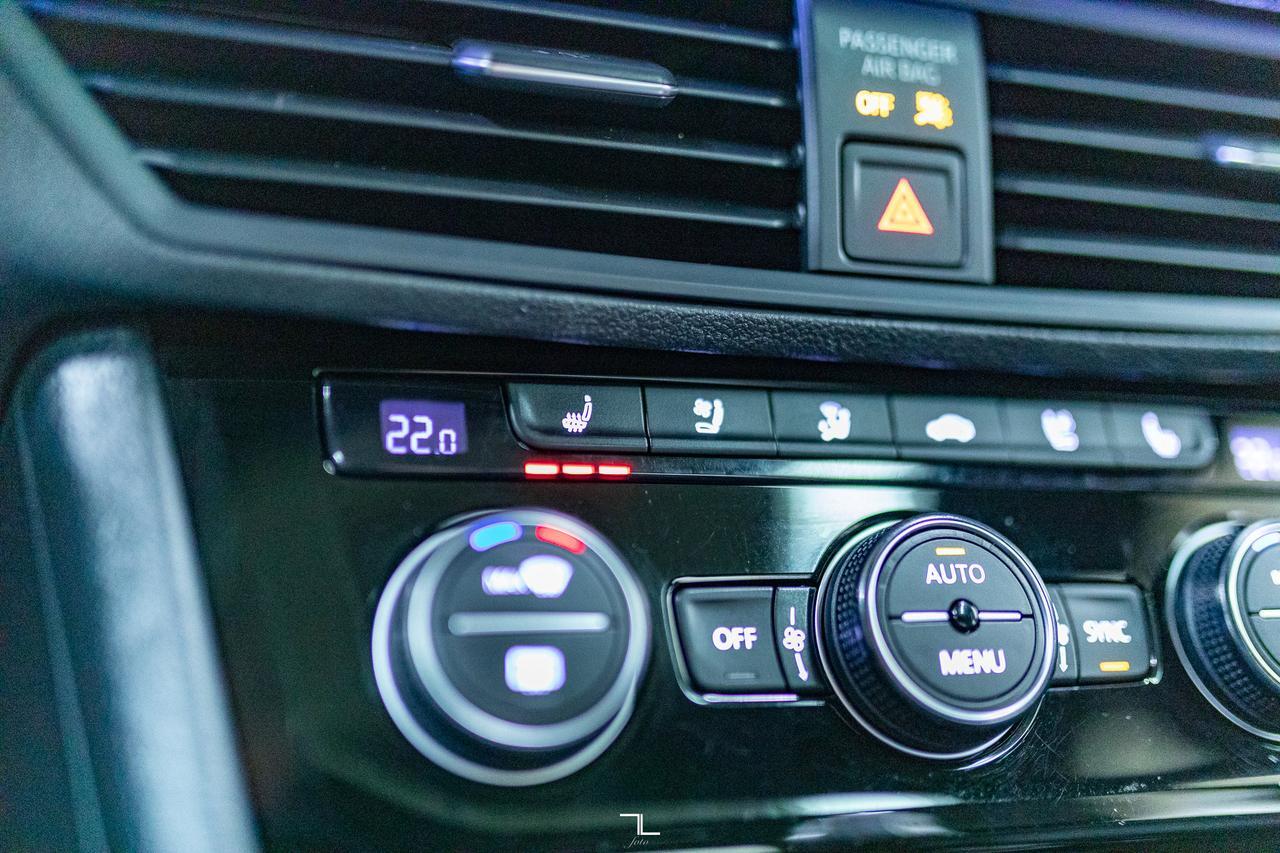 2020 Volkswagen Jetta GLI Leather Roof Nav BCam Red Deer AB