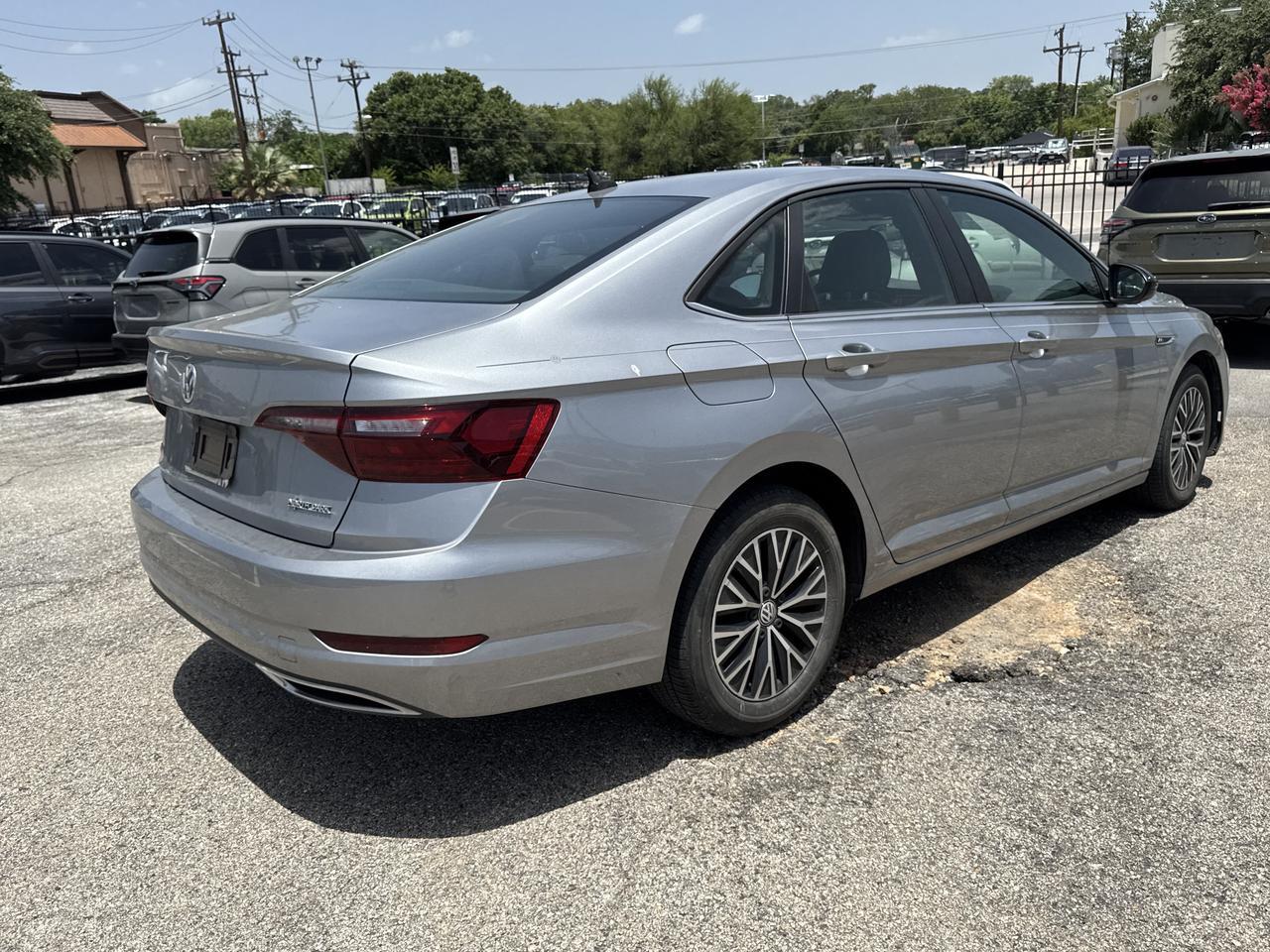 2020 Volkswagen Jetta R-Line