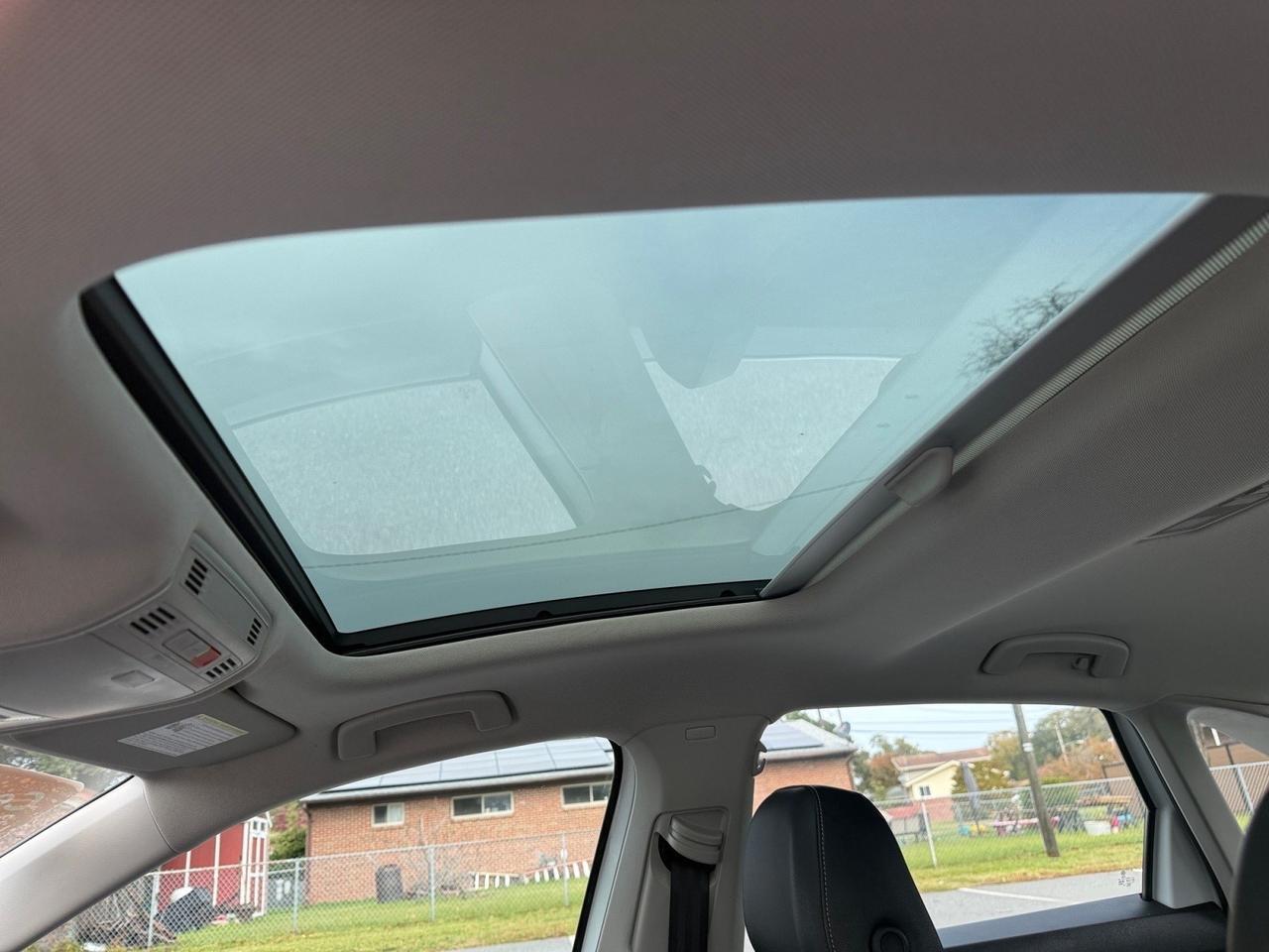 2020 Volkswagen Jetta SEL Premium, HEATED AND VENTILATED SEATS, 2ND ROW HEATED, SUNROOF, HEATED STEERING WHEEL, BACKUP CAMERA, REMOTE START, POWER MIRRORS, CLEAN CARFAX, ONLY 1 OWNER! Norfolk VA