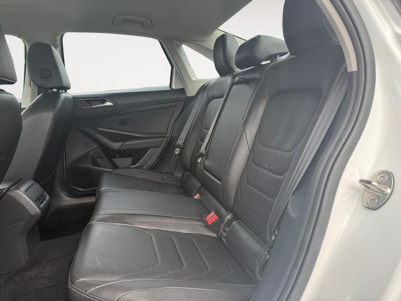 2020 Volkswagen Jetta SEL Premium, HEATED AND VENTILATED SEATS, 2ND ROW HEATED, SUNROOF, HEATED STEERING WHEEL, BACKUP CAMERA, REMOTE START, POWER MIRRORS, CLEAN CARFAX, ONLY 1 OWNER! Norfolk VA