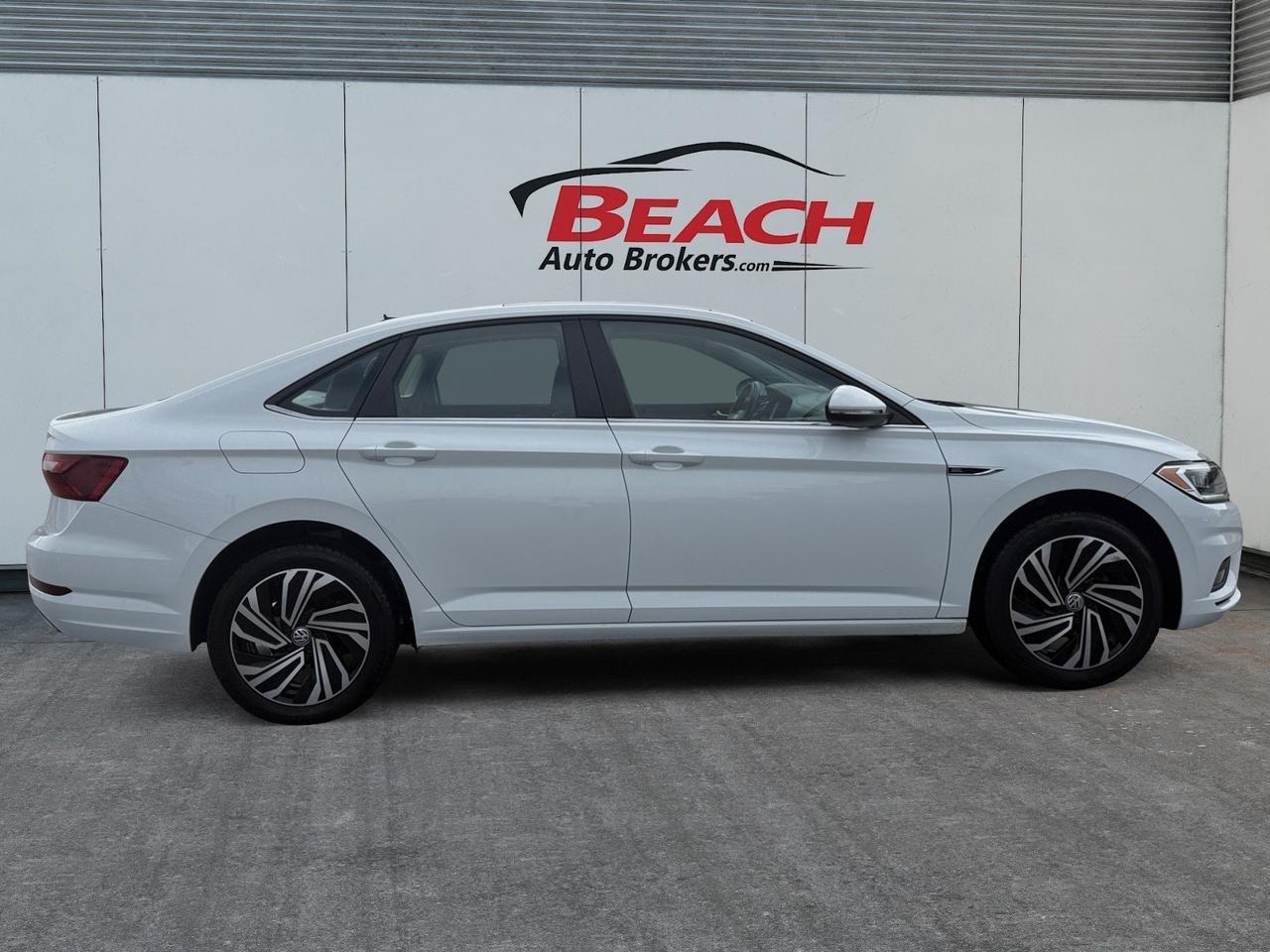 2020 Volkswagen Jetta SEL Premium, HEATED AND VENTILATED SEATS, 2ND ROW HEATED, SUNROOF, HEATED STEERING WHEEL, BACKUP CAMERA, REMOTE START, POWER MIRRORS, CLEAN CARFAX, ONLY 1 OWNER! Norfolk VA