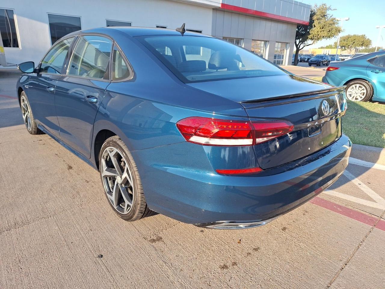 2020 Volkswagen Passat 2.0T R-Line Hurst TX