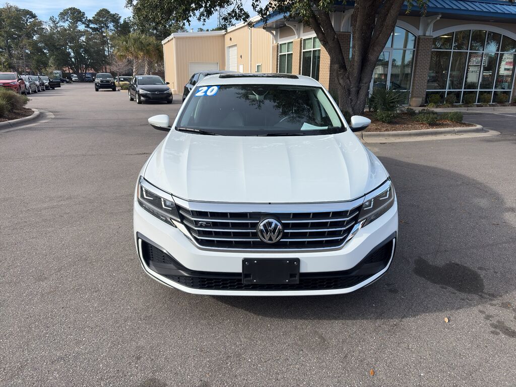 2020 Volkswagen Passat 2.0T R-Line