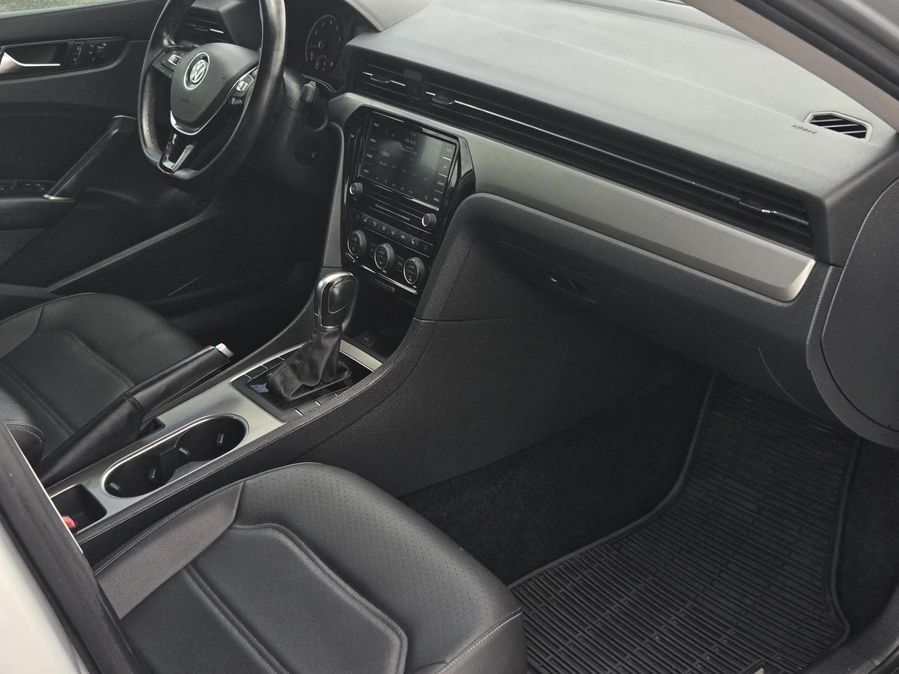2020 Volkswagen Passat 2.0T SE Auto Beeville TX