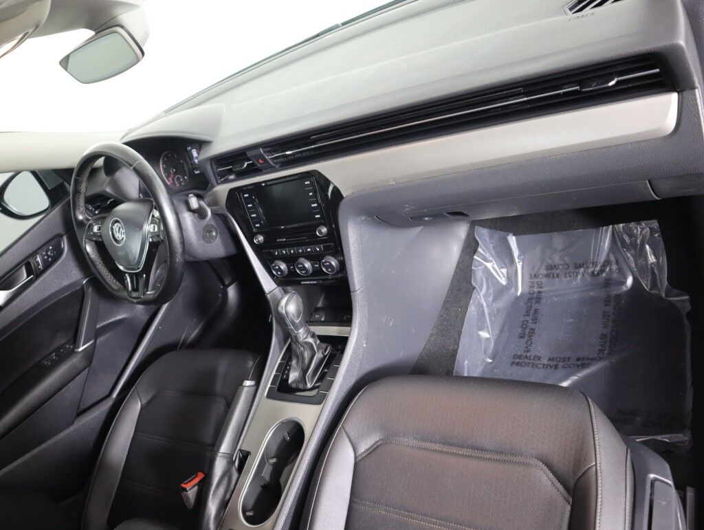 2020 Volkswagen Passat 2.0T SE Auto Sunroof pkg Maumee OH