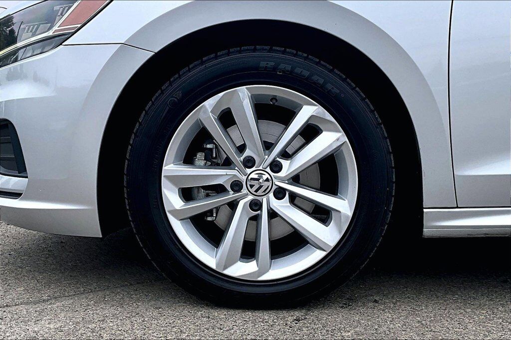2020 Volkswagen Passat 2.0T SE OR
