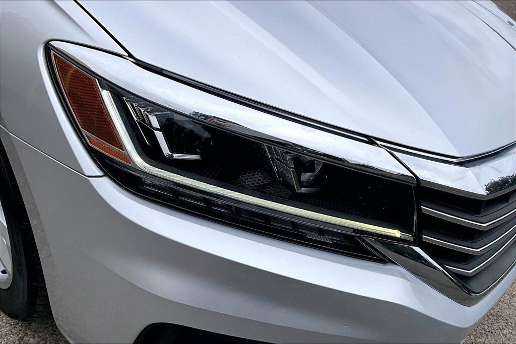2020 Volkswagen Passat 2.0T SE OR