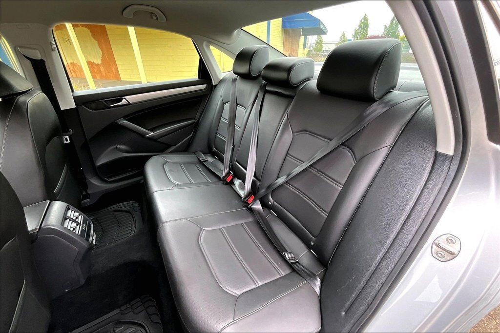 2020 Volkswagen Passat 2.0T SE OR