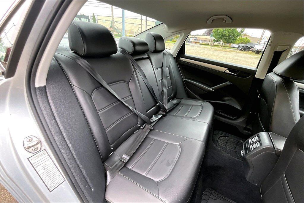 2020 Volkswagen Passat 2.0T SE OR