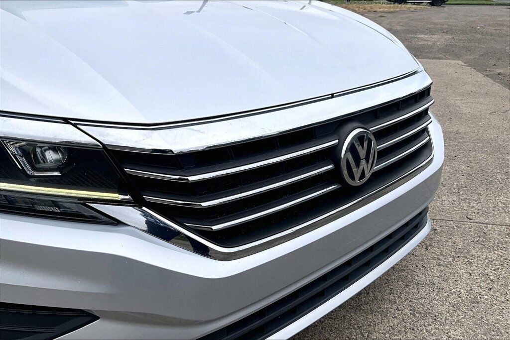 2020 Volkswagen Passat 2.0T SE OR