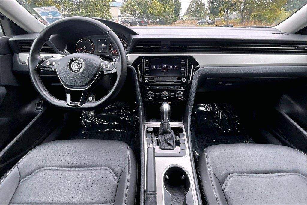 2020 Volkswagen Passat 2.0T SE OR