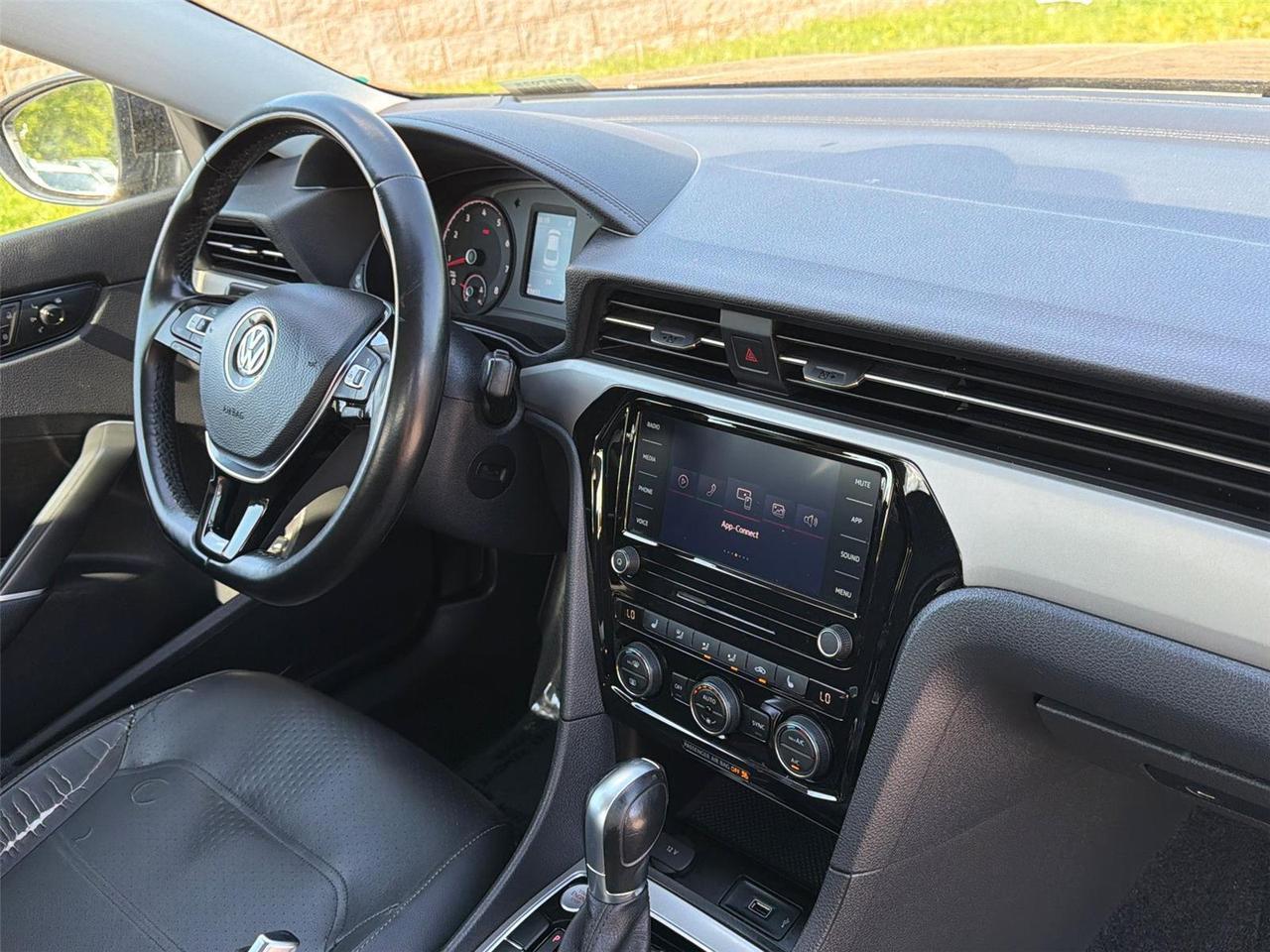 2020 Volkswagen Passat 2.0T SE Hagerstown MD