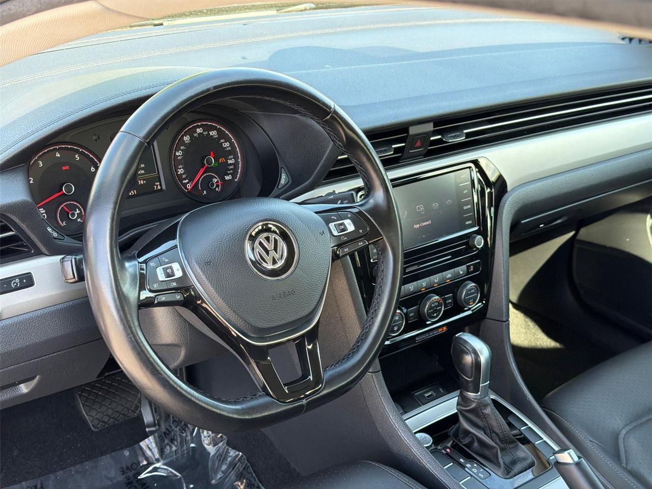 2020 Volkswagen Passat 2.0T SE Hagerstown MD