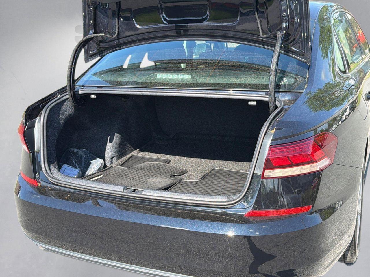 2020 Volkswagen Passat 2.0T SE Hagerstown MD