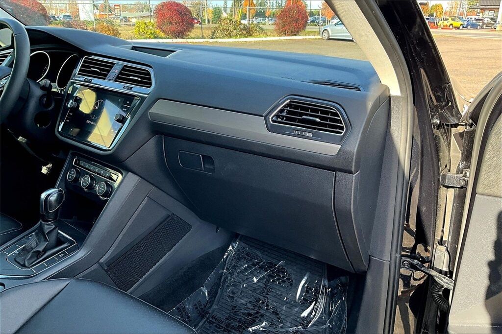 2020 Volkswagen Tiguan 2.0T SE OR