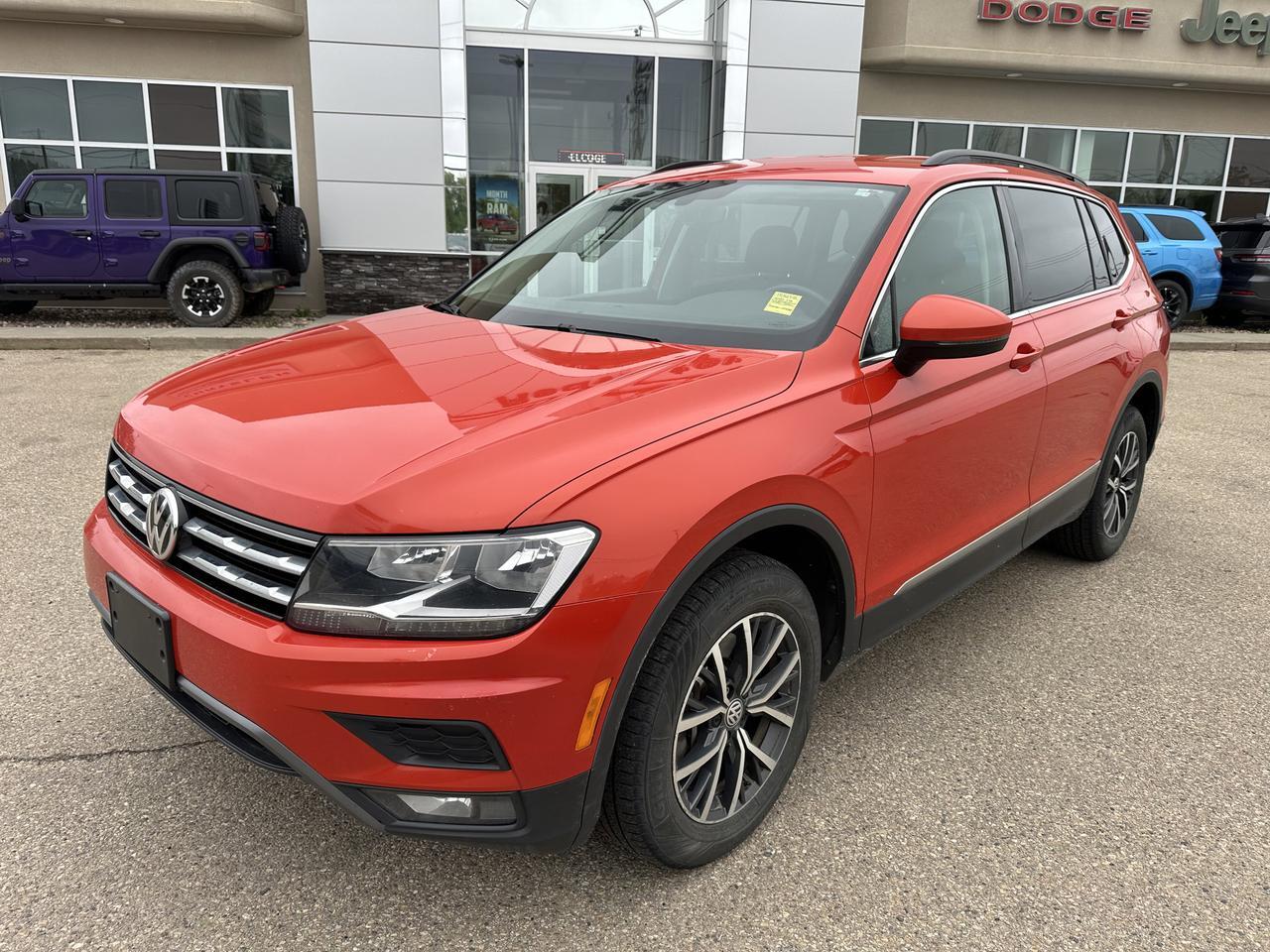 2020 Volkswagen Tiguan Comfortline 4MOTION | Leather | 2L Turbo | Power Liftgate | Rearview Camera | Keyless Entry Redwater AB