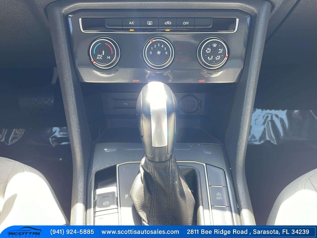 2020 Volkswagen Tiguan S~CLEAN CFAX~LOW MILES~3RD ROW SEATS~BLIND SPOT WARNING~BLUETOOTH~BUCKETS SEATS~REARVIEW CAMERA~TURBOCHARGER Sarasota FL